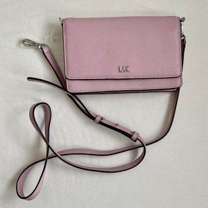 MICHAEL Michael Kors Leather Smartphone Crossbody